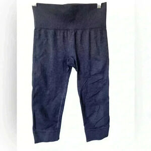 Lululemon Seamlessly Street Crop Heathered
Naval Blue Seamless Leggings